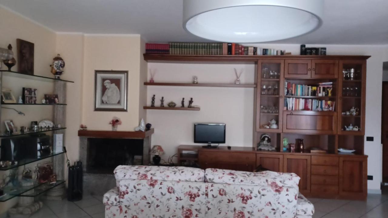 Appartamento Completo A Deruta Con 2 Camere ภายนอก รูปภาพ